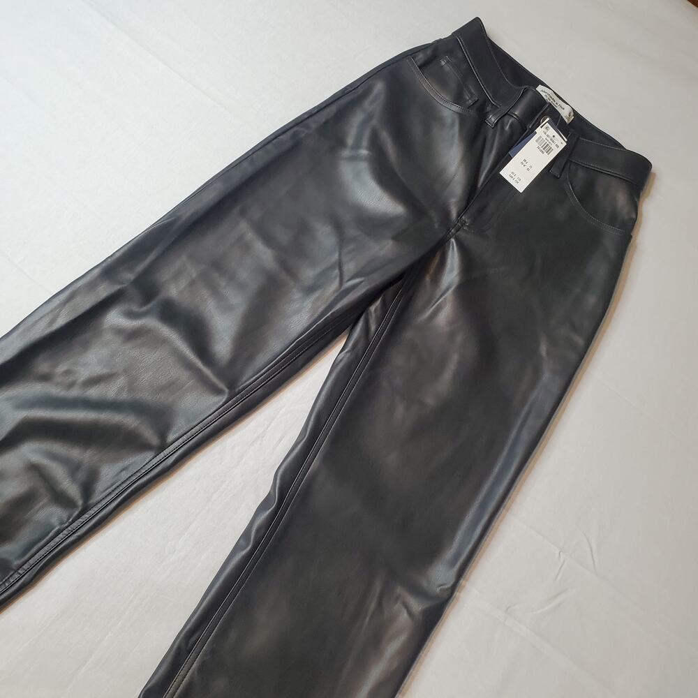 Abercrombie & Fitch Women Size 24 NWT Hi Rise 90s Relax Vegan Leather Pant Black